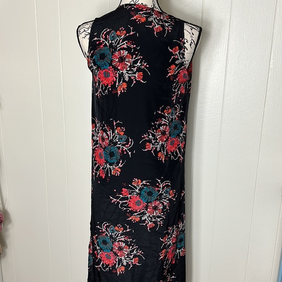 LuLaRoe Joy Sleeveless Kimono - Picture 5 of 5